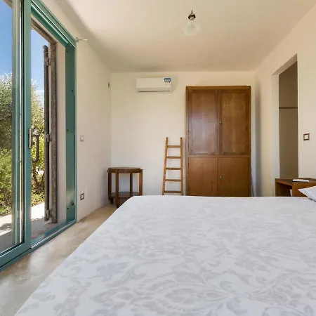 别墅 Sleeps 8 With Pool And Air Con Serranova