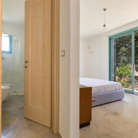 Sleeps 8 With Pool And Air Con * Serranova