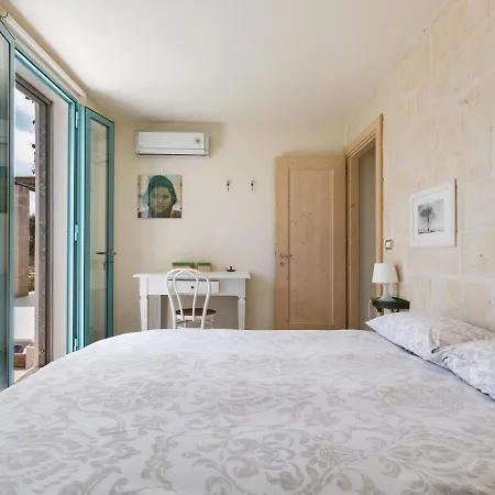 Sleeps 8 With Pool And Air Con 别墅 Serranova